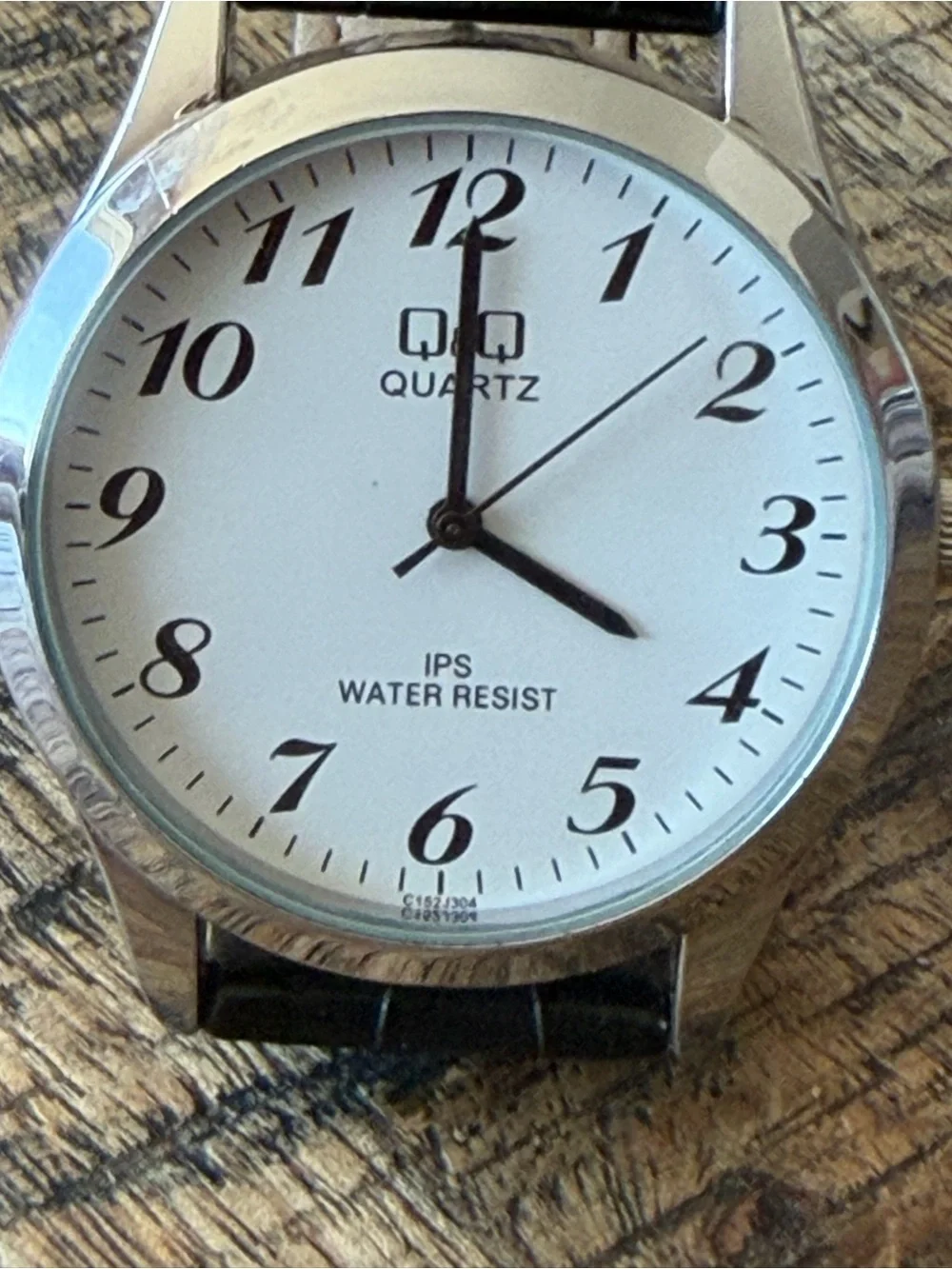 Q&Q Classic Easy Read White Dial Watch w/ Black Croc Strap - RUNS!